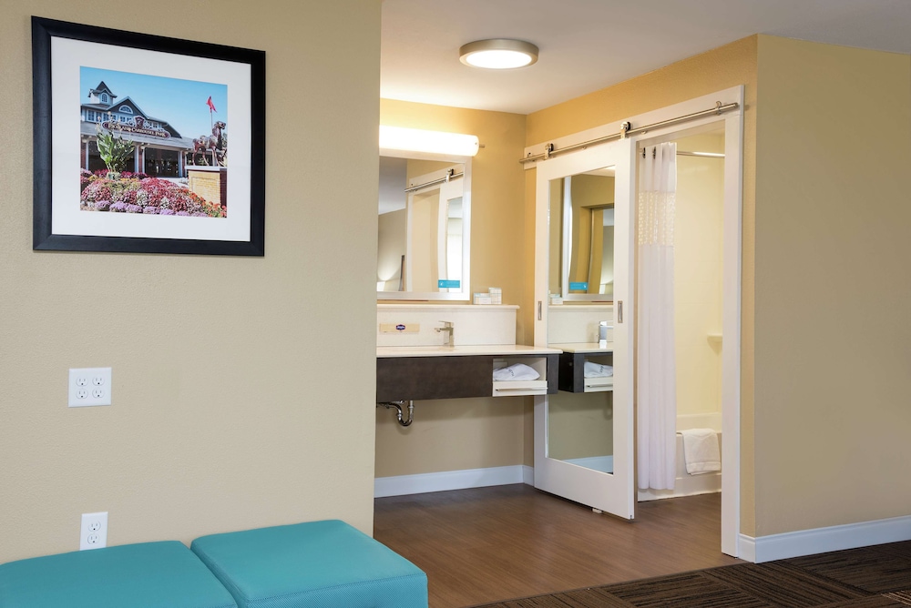 Hampton Inn & Suites Fremont - photo 21