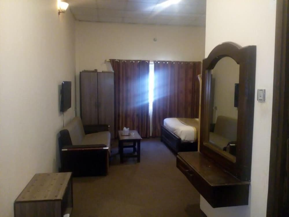 Lalazar Hotel in Baffa, Pakistan