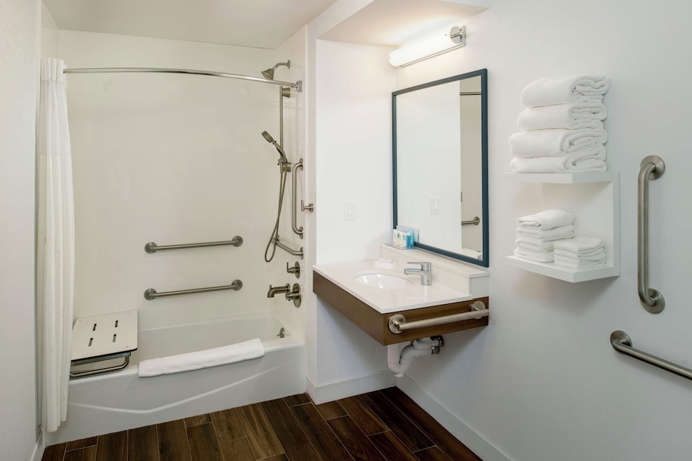 Hampton Inn & Suites Binghamton Vestal - photo 18