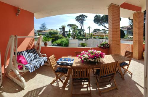 Villa Dolcevita — 4-Star Luxury Hotel in Fregene, Italy