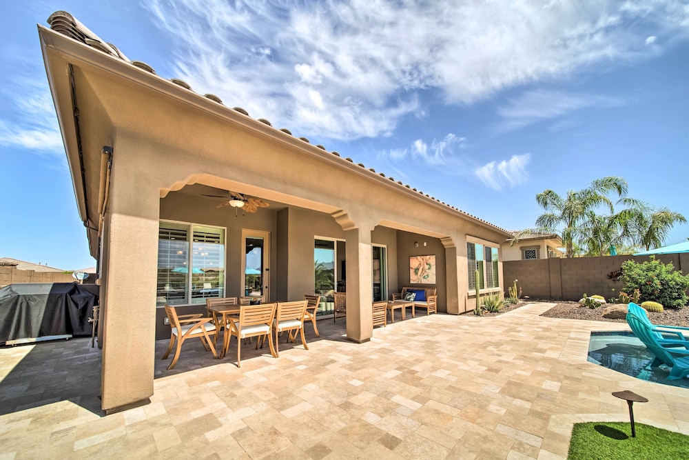 Resort Style Pool and Spa Upscale Goodyear Home - photo 24