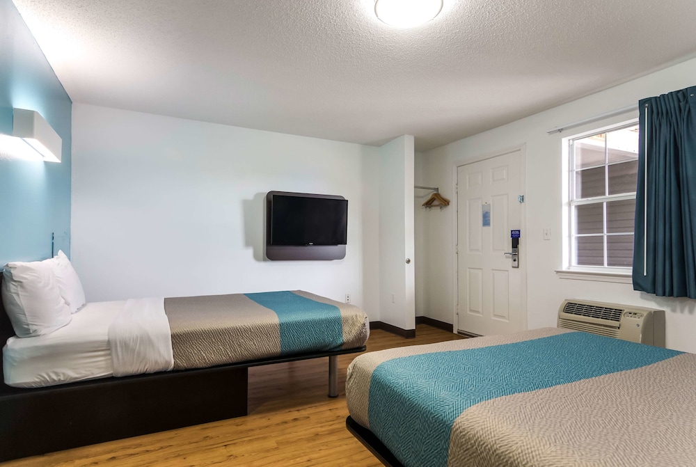 Motel 6 Gulf Shores AL - photo 14