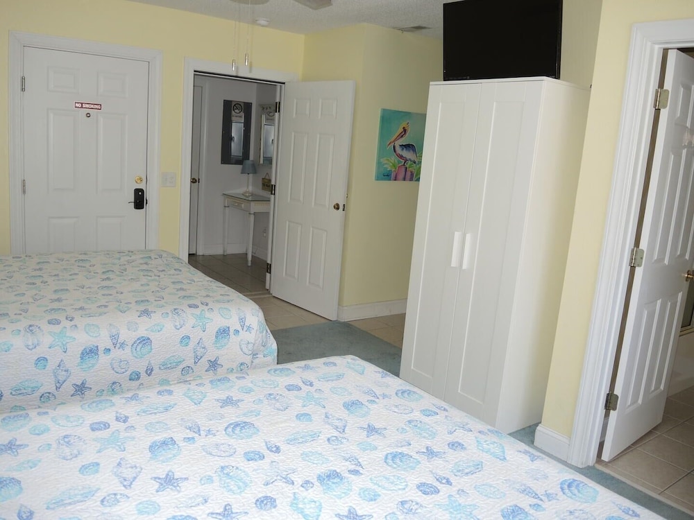 Beautiful Ground Floor Golf Resort Villa 1503 Steps from the Pool by RedAwning - photo 8