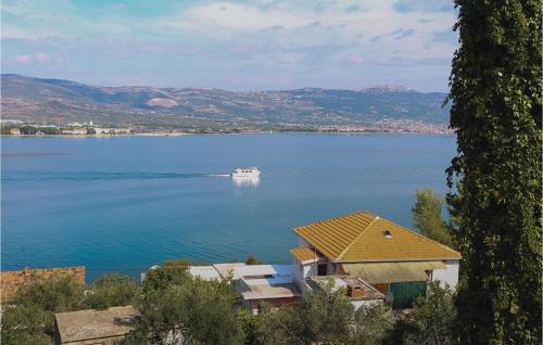Apartment Put Vlaka I — 4-Star Luxury Hotel in Trogir, Croatia