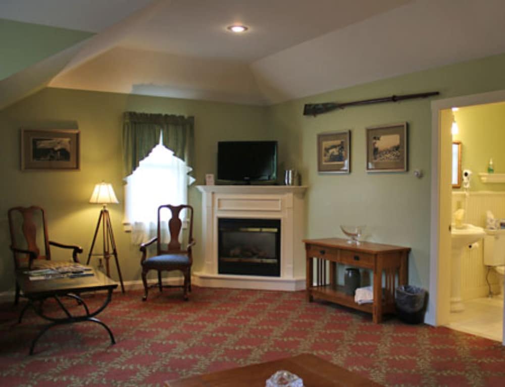 Kearsarge Inn - photo 30