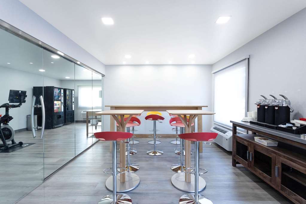 Travelodge by Wyndham Elkhart - photo 28