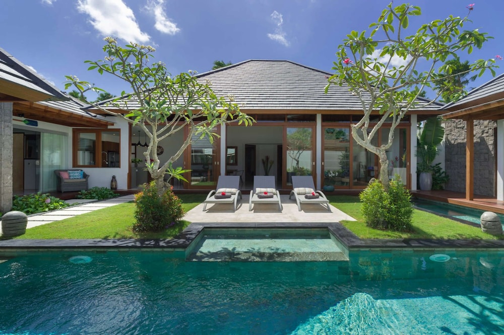 Imagine Your Family Renting a Luxury Holiday Villa Close to Seminyaks Main Attractions Villa Bali 2043 — 4-Star Luxury Hotel in Seminyak, Indonesia