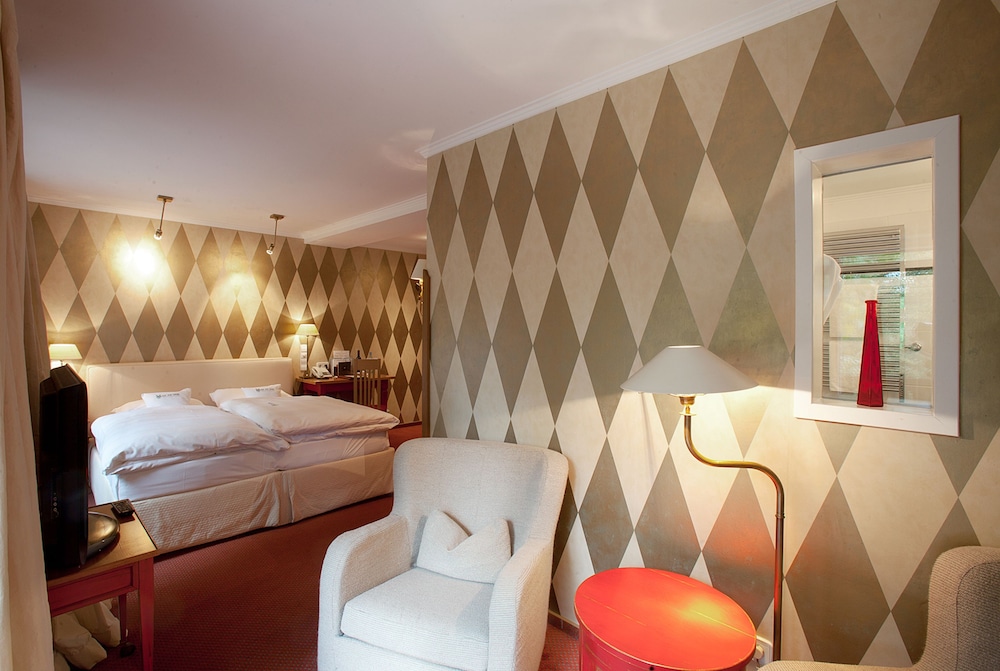Romantik Hotel Hof zur Linde — Munster — photo 4