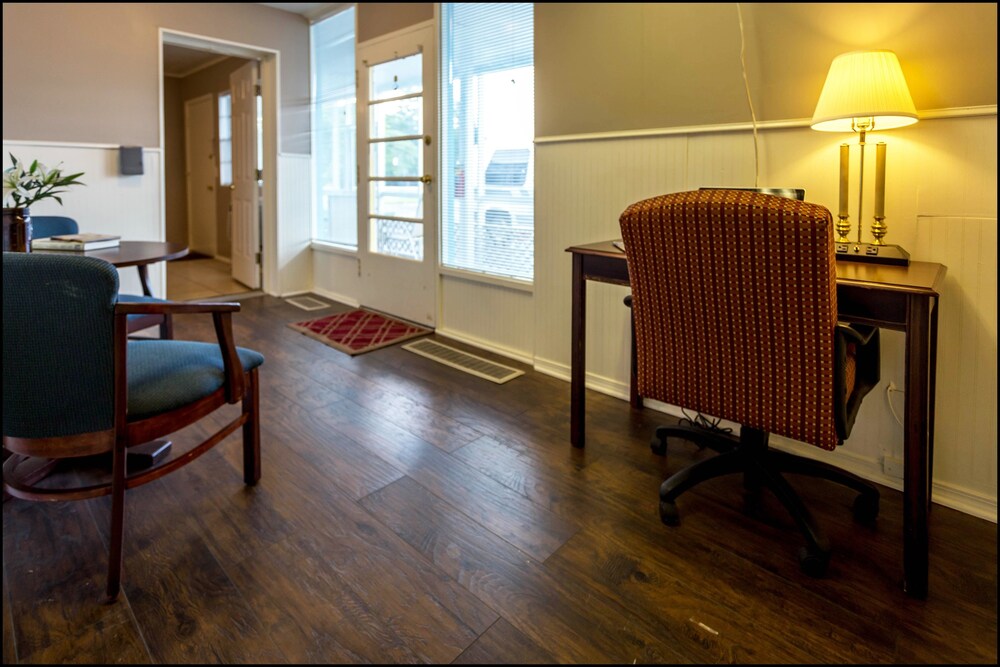 Marina Inn & Event Center - photo 38