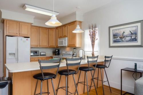 Sullivan by Bryant Real Estate in Wrightsville Beach, United States