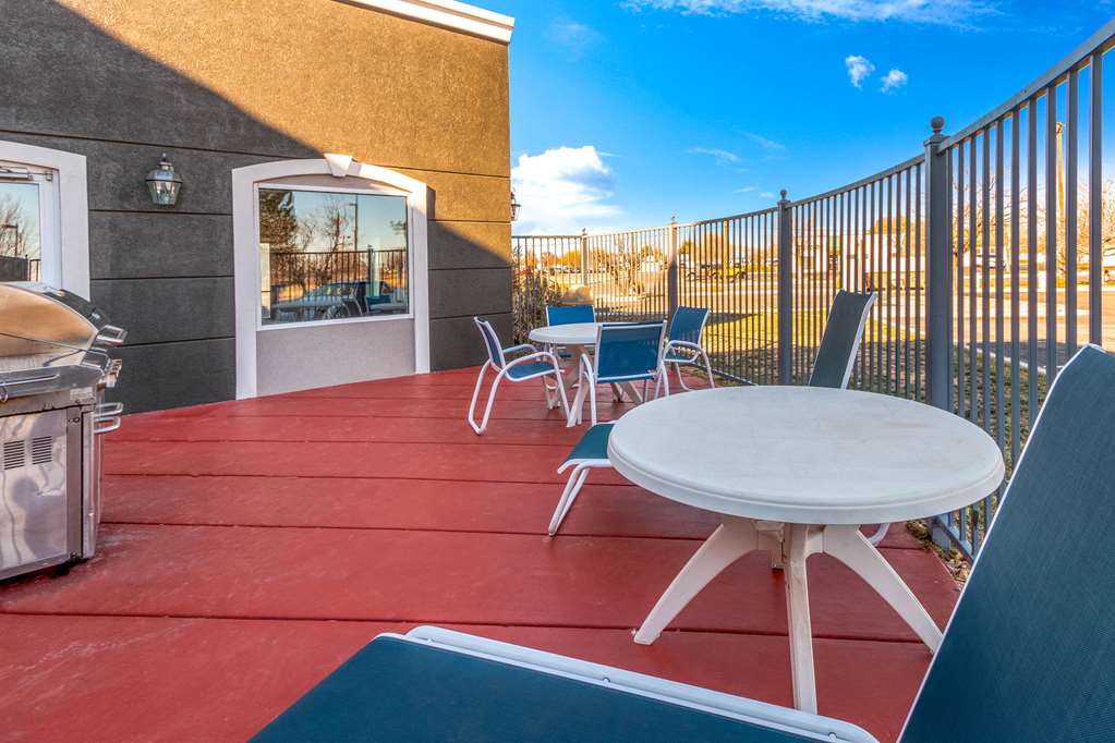 La Quinta Inn & Suites by Wyndham Roswell - photo 35