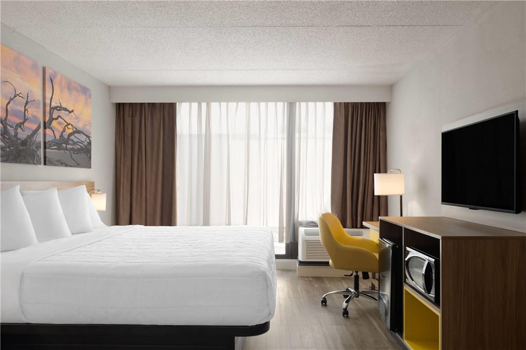 Days Hotel by Wyndham Williamsburg I 64 - photo 30