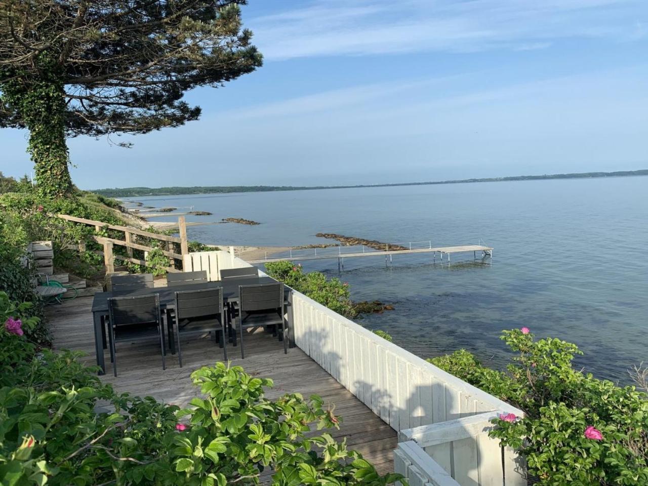 Holiday Home Amia 20m from the sea by Interhome — 4-Star Luxury Hotel in Middelfart, Denmark