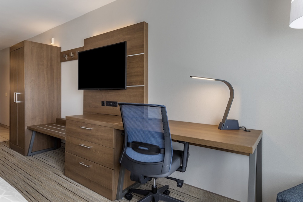 Holiday Inn Express Hotel & Suites Natchitoches by IHG - photo 20