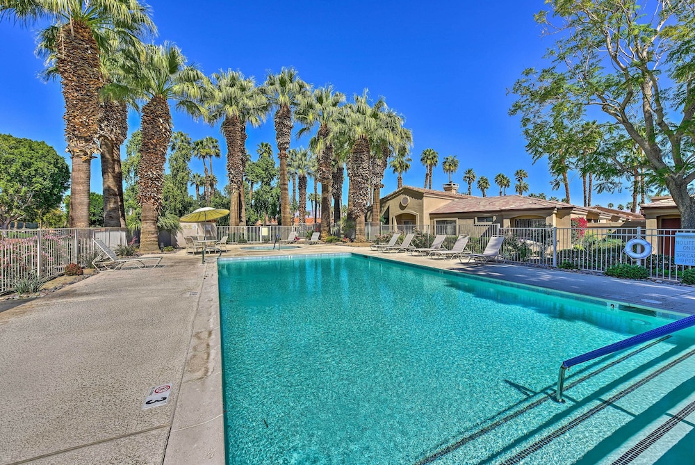 Luxury Remodeled Palm Desert Resort Condo - photo 21