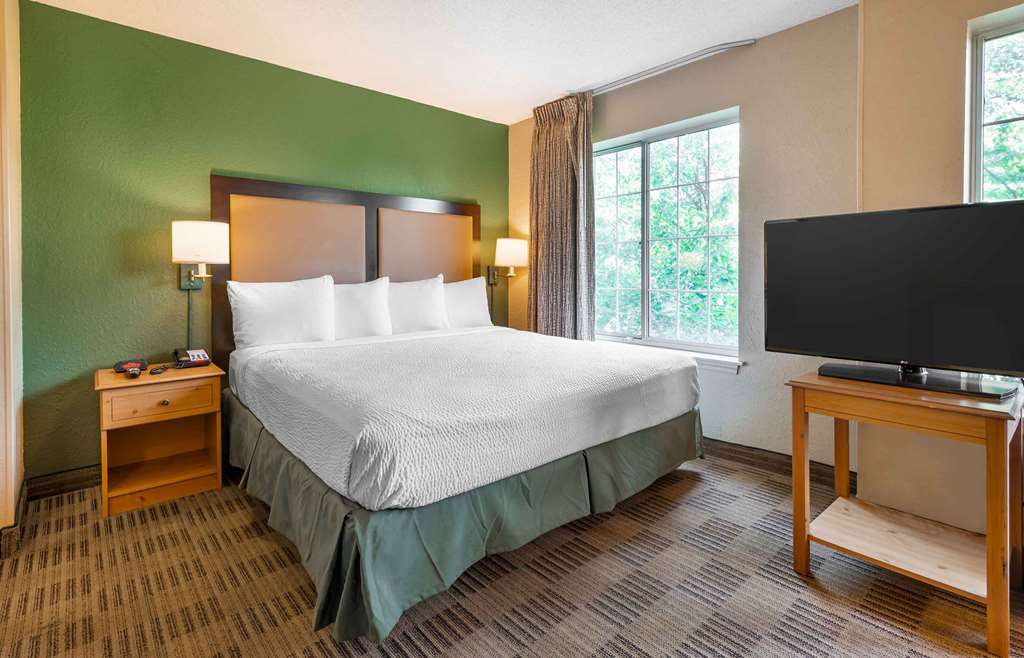 Extended Stay America Suites Newark Woodbridge - photo 34