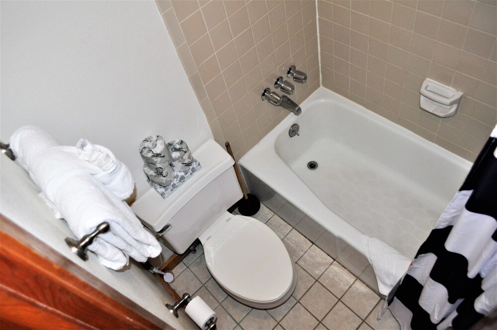 Fox Pine Lodge Hotel Room 2 - photo 15