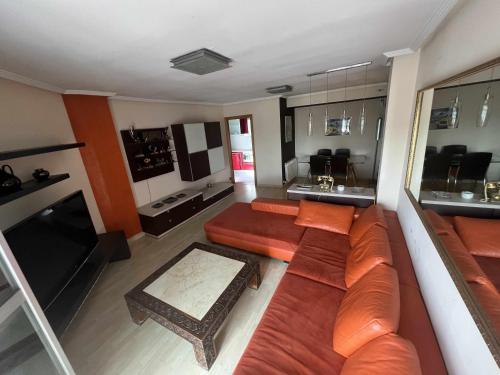 MuroHouse Apartamento con piscina Fibra1Gb Wifi Garaje — 4-Star Luxury Hotel in Zaragoza, Spain