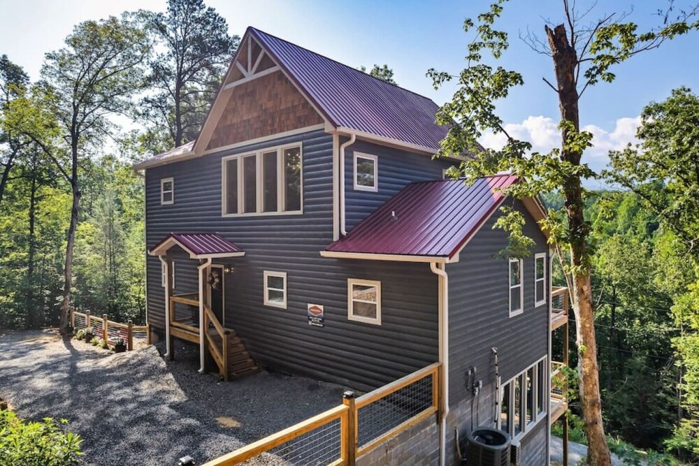 Tranquil Mountain Getaway By Ghosal Luxury Lodging - photo 53