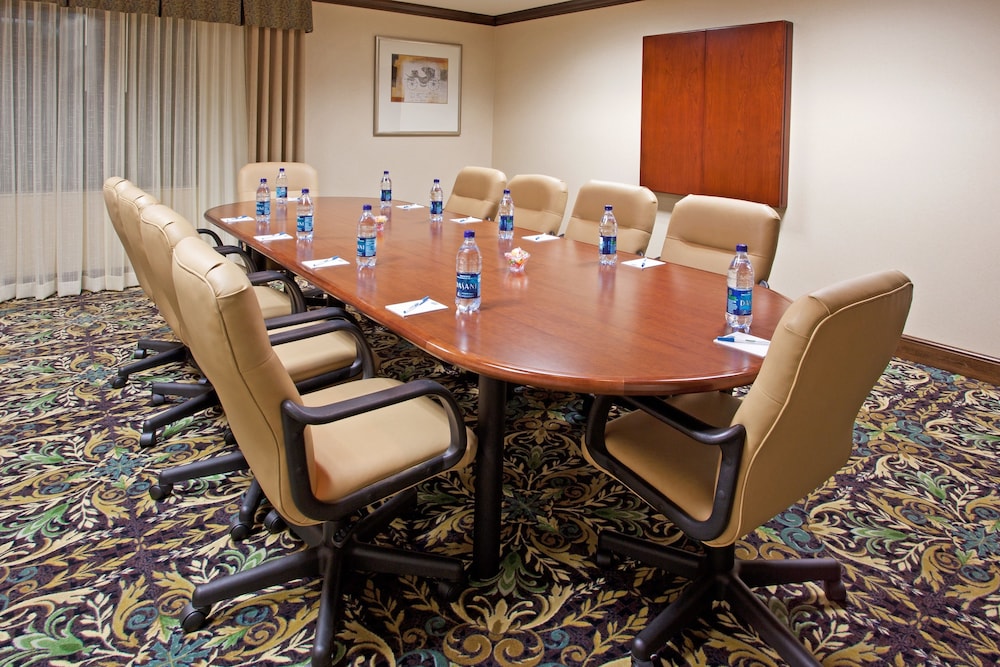 Staybridge Suites Akron Stow Cuyahoga Falls by IHG - photo 43