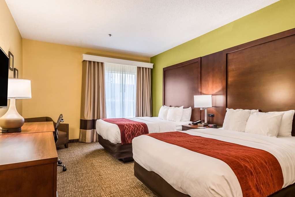 Comfort Inn & Suites Dayton Northwest Englewood - photo 9