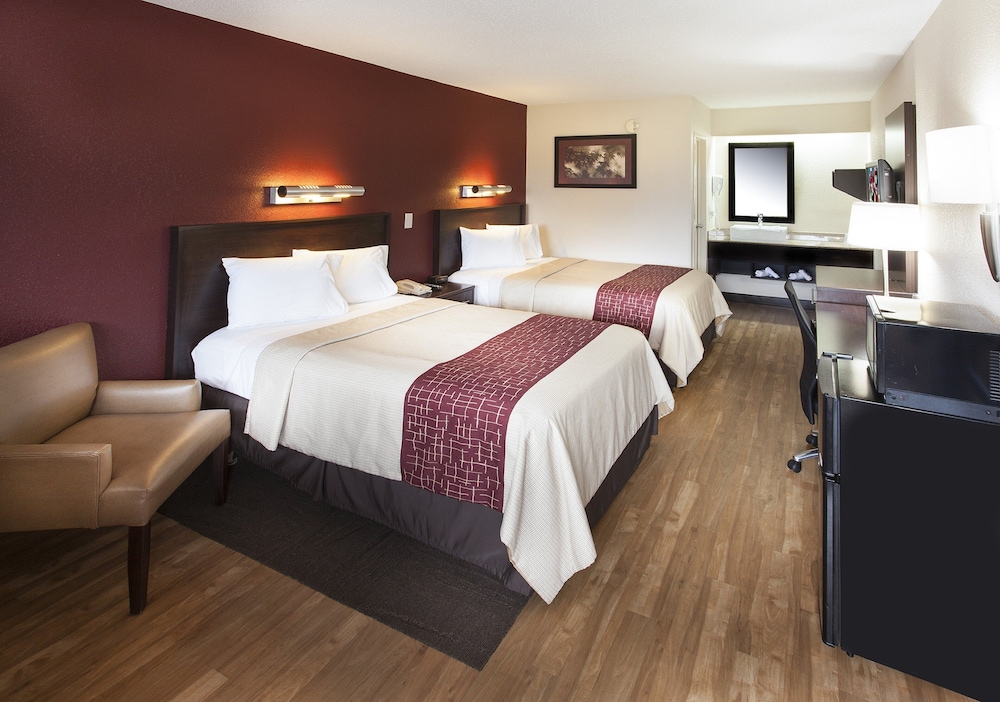 Red Roof Inn PLUS Philadelphia Airport - photo 14