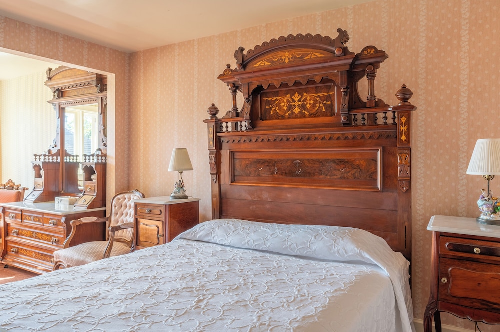 Martine Inn - photo 81