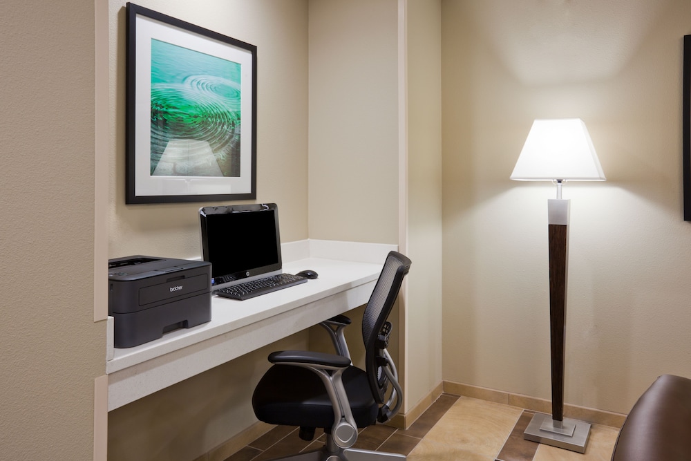 Candlewood Suites Dickinson ND by IHG - photo 25