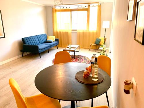 Sunny Stay in Santa Cruz De Tenerife, Spain