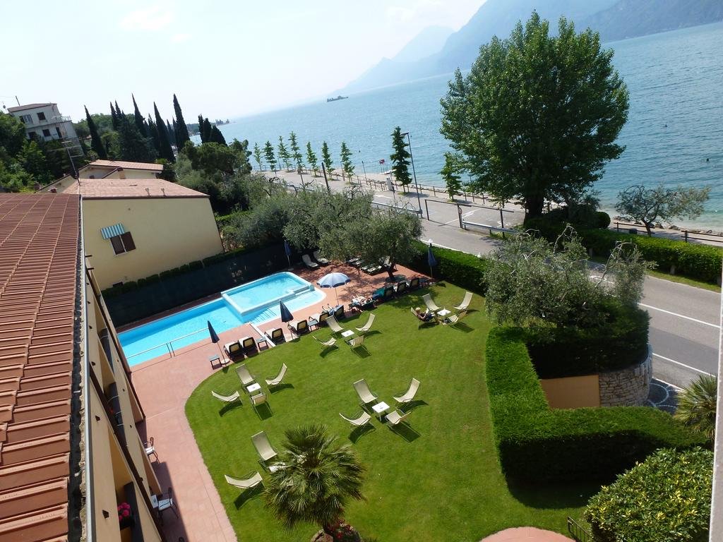 Residence Lido Hotel — 4-Star Luxury Hotel in Malcesine, Italy