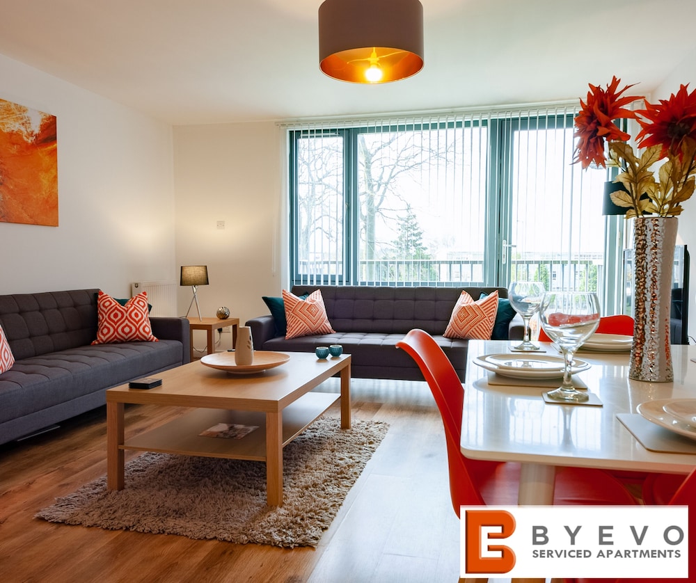 ByEvo 5 Brabloch GLA Apartment — 4-Star Luxury Hotel in Paisley, United Kingdom