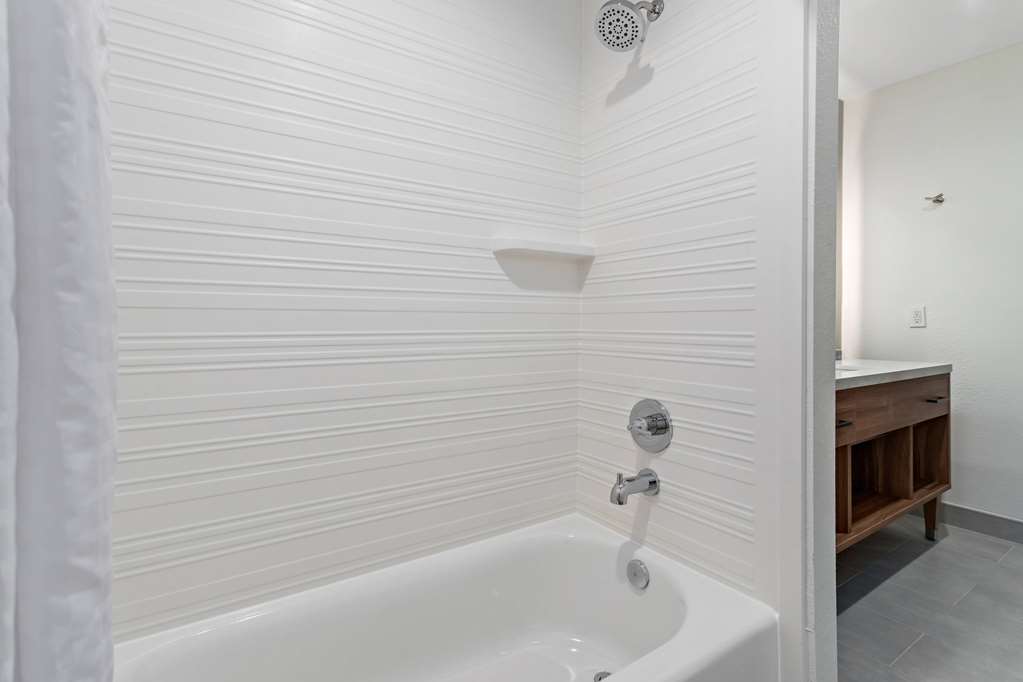 Baymont by Wyndham Beaumont - photo 27