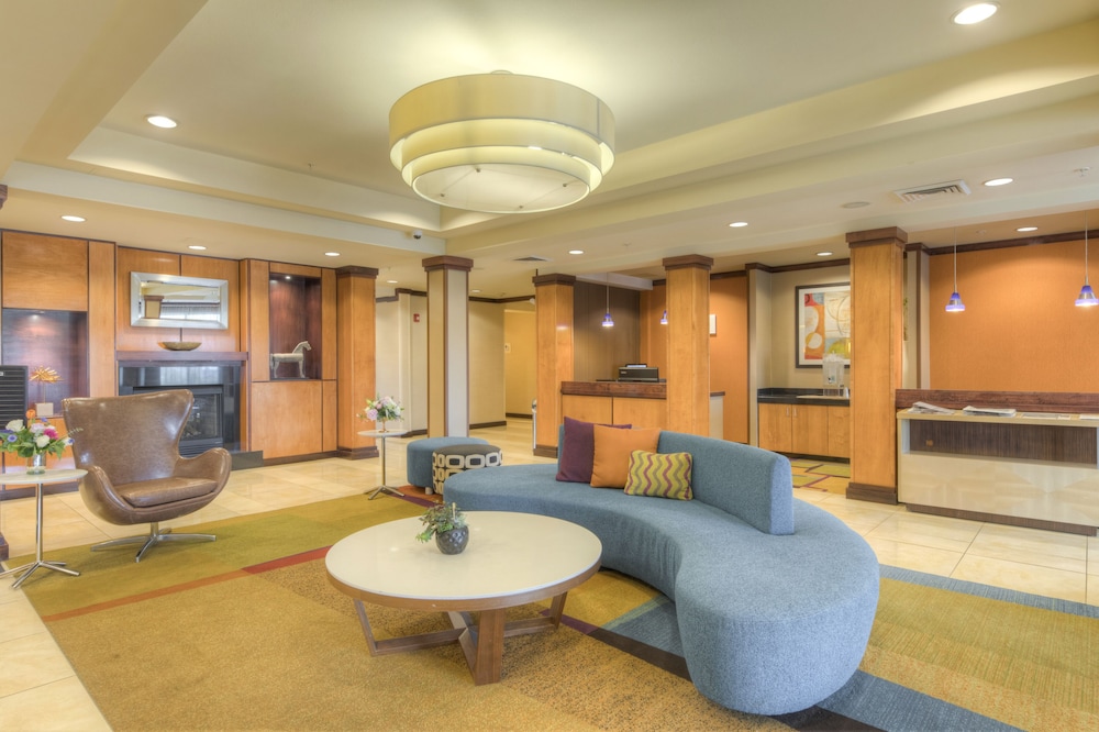 Fairfield Inn & Suites by Marriott Laramie - photo 2