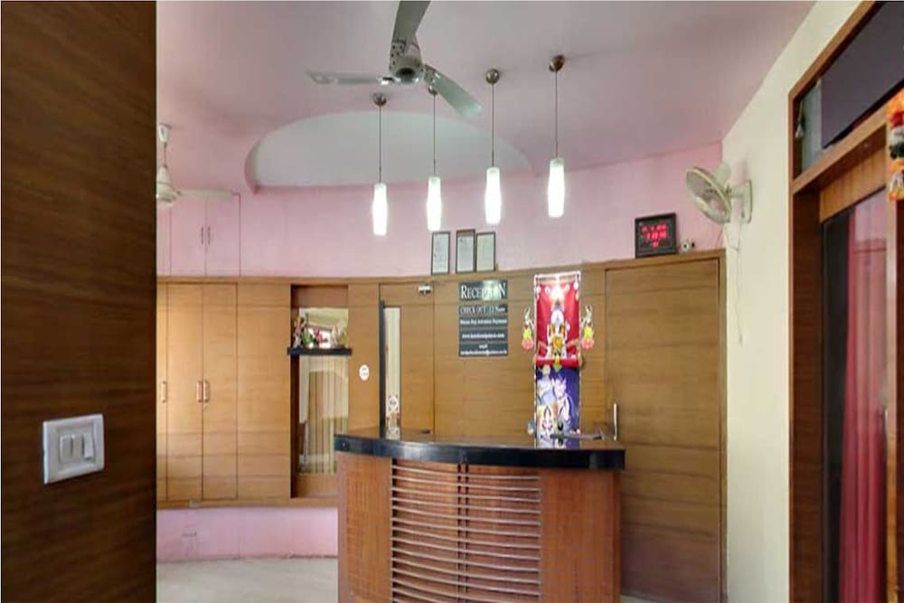 Hotel Cool Palace - last minute hotel in Nashik