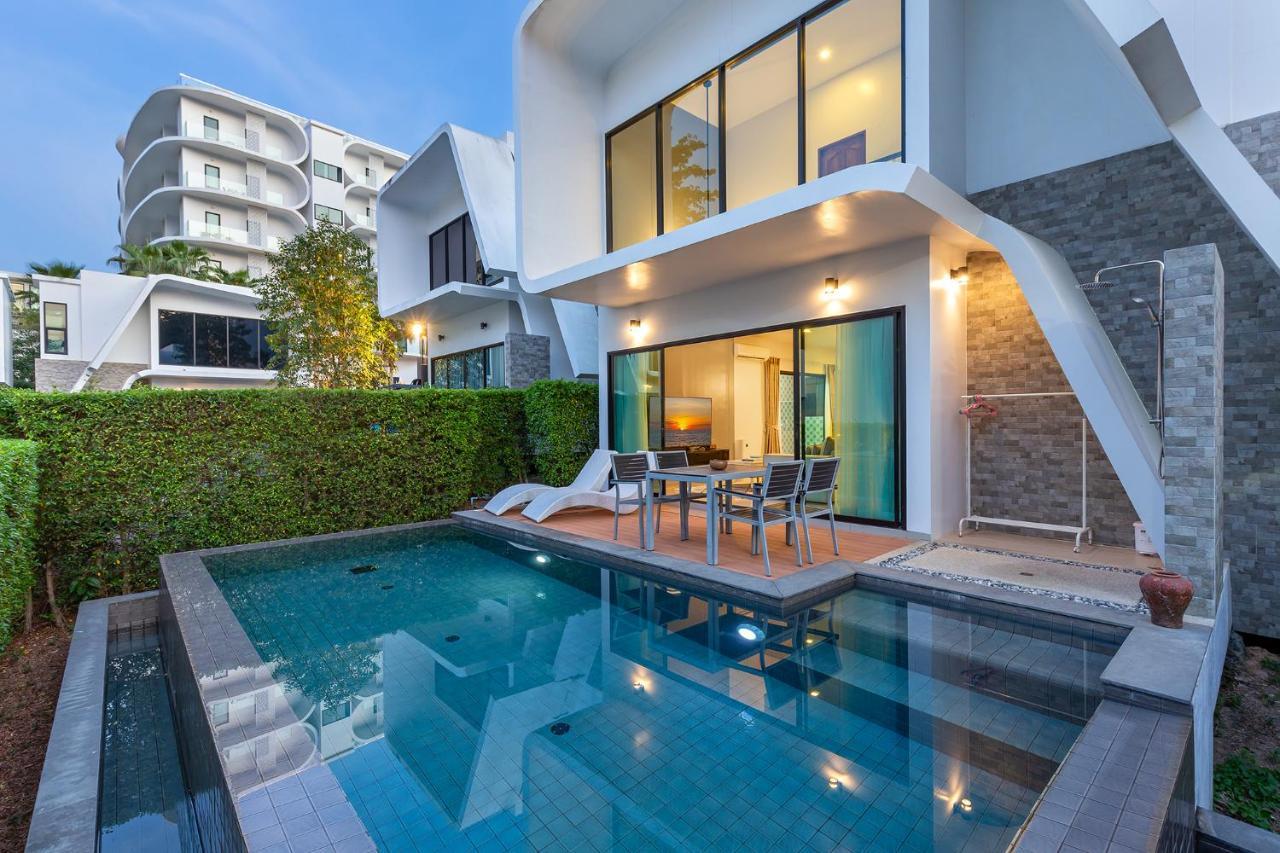 Phuket Nai Han Beach Villa with Pool — 4-Star Luxury Hotel in Rawai, Thailand
