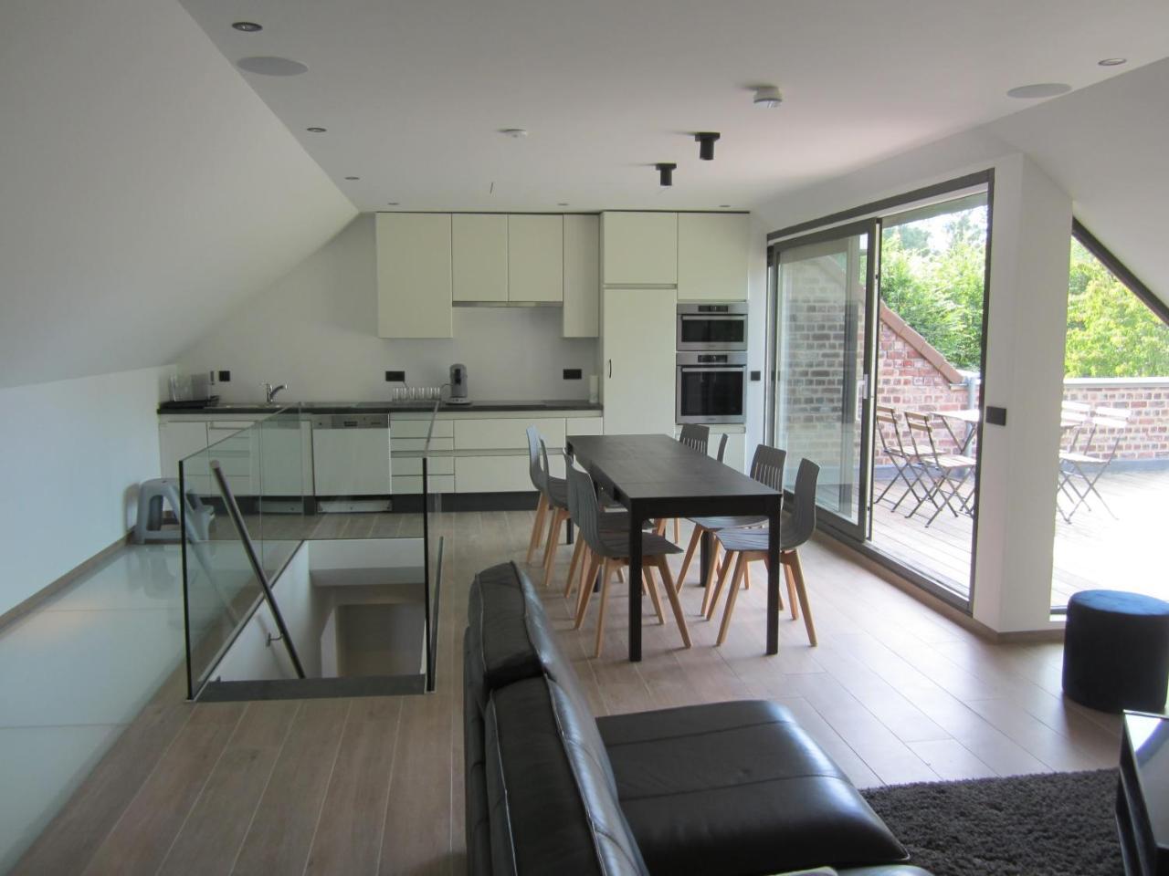 The Kettle House Stable — 4-Star Luxury Hotel in Sint-Pieters-Leeuw, Belgium