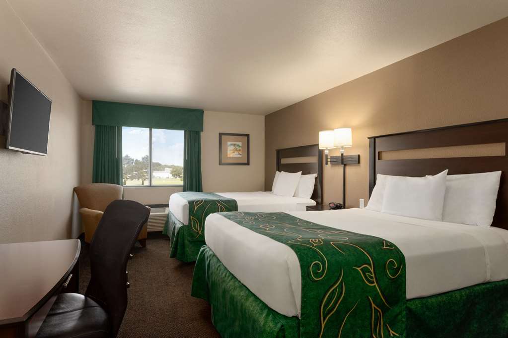 Baymont by Wyndham Wellington - photo 10