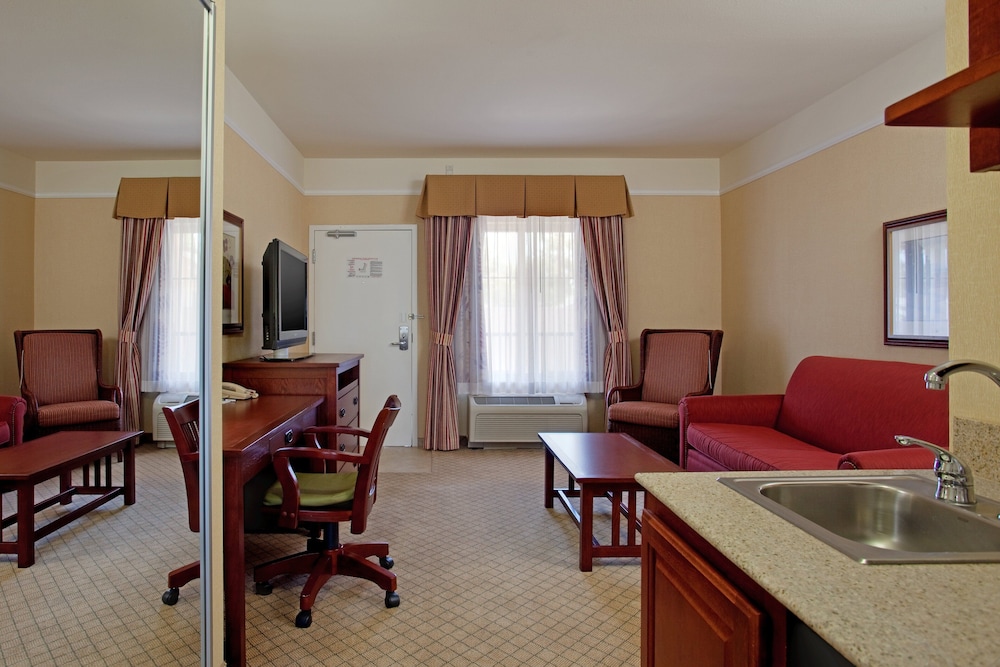 Holiday Inn Express Hotel & Suites San Dimas by IHG - photo 35