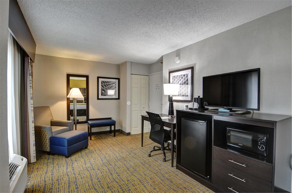 Best Western Plus Hanes Mall Hotel - photo 13