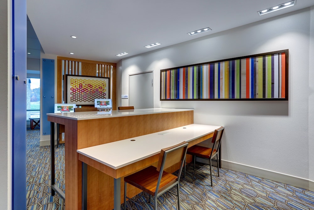 Holiday Inn Express & Suites Middletown Goshen by IHG - photo 54