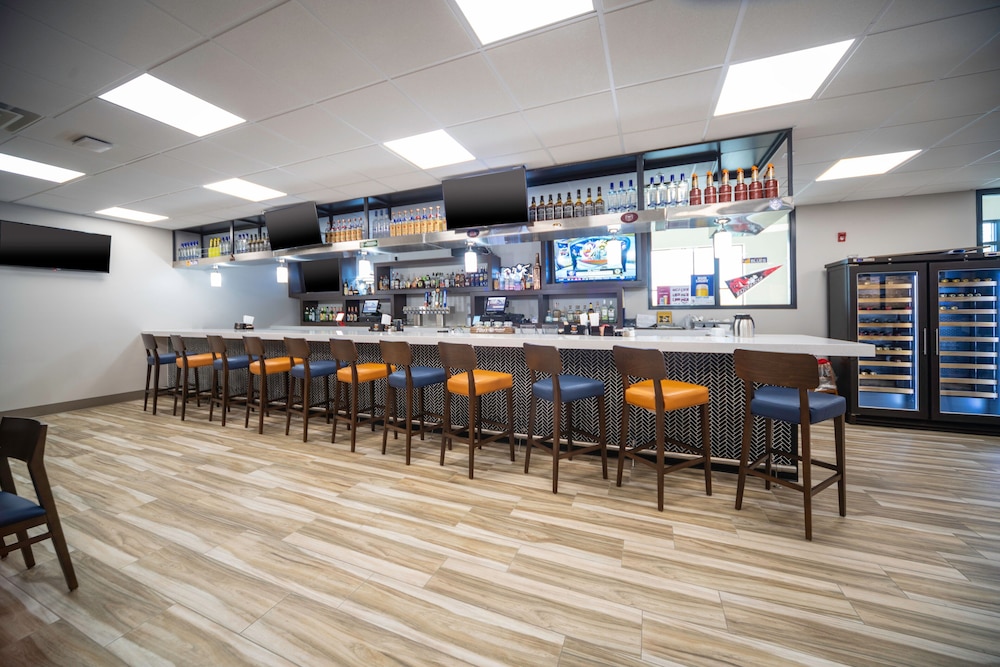 Holiday Inn St. Louis Creve Coeur - photo 17