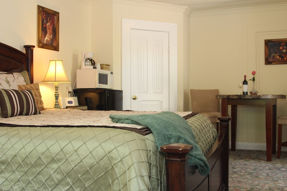 Monarch Cove Inn - photo 35