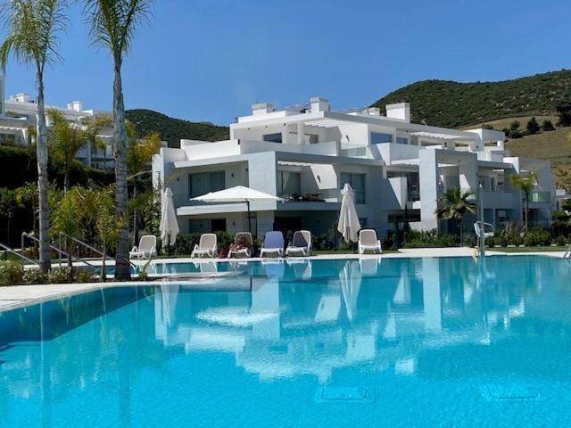 Palmsea Marbella Estepona — hotel in Casares