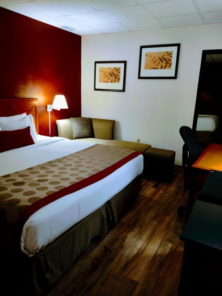 Ramada by Wyndham Albert Lea - photo 44