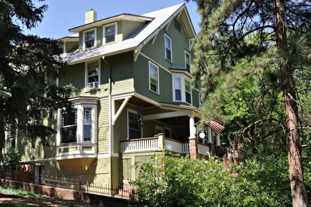 Avenue Hotel Bed & Breakfast - photo 17