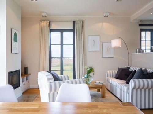 Reetland am Meer Premium Reetdachvilla mit 2 Schlafzimmern Sauna und Kamin E11 — Dranske — photo 3