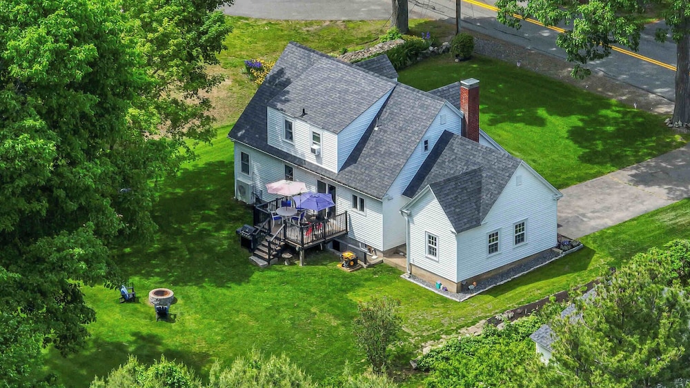 Cape Neddick Coastal Hideaway New England Charm — 4-Star Luxury Hotel in Cape Neddick, United States