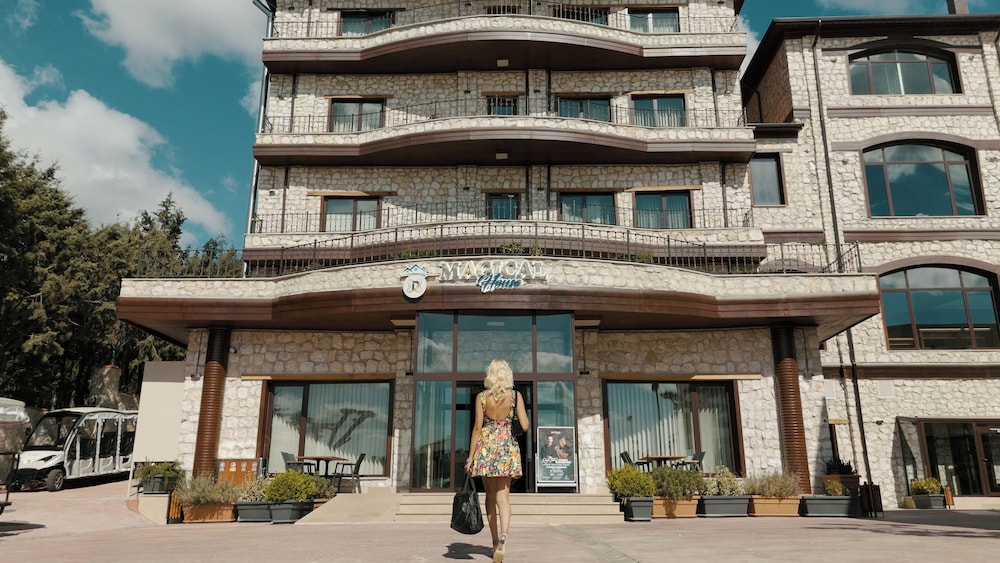 Magical House Hotel