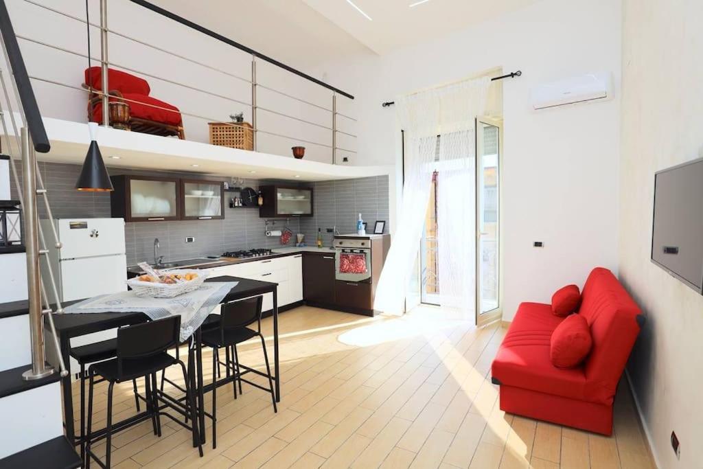 Suite in città — 4-Star Luxury Hotel in Naples, Italy