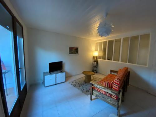 T2 Rdc Muret — hotel in Muret